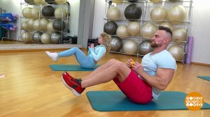 Зарядка с гантелей: укрепляем пресс. Доброе утро. Фрагмент выпуска от 24.02.2026