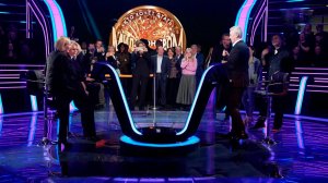 Голикова, Собянин и Любимова сыграли в игре "Кто хочет стать миллионером?" в новой студии.