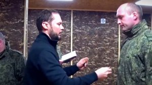 Виталий Королев в зоне проведения СВО вручил государственные и региональные награды