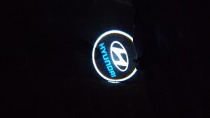 Подсветка двери с логотипом Hyundai,в ка кое место поставить на Hyundai акцент.