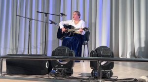 "Чёрное и белое".Песня из кинофильма "Большая перемена"