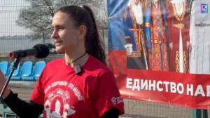 Керчане облились ледяной водой и доказали: быть здоровым - это модно!