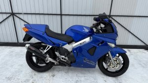 Обзор мотоцикла Honda vfr800, 1999год.