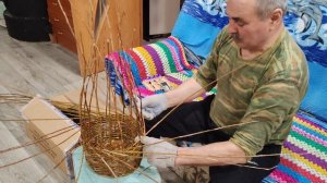 Вяжем корзину из ивы.Урок третий.