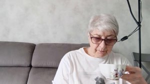 А  во вторник  я  расслабилась..Смотрю сериал и отдыхаю.