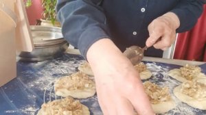 Провожаем зиму семейным ужином. Готовим в духовке  и накрываем на стол.