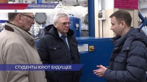 Коллаборативных роботов показали Евгению Люлину студенты НГТУ