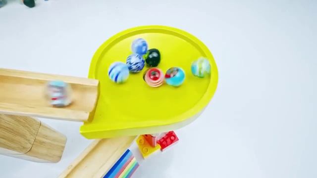 Шарики_катаются_по_лабиринту_57 смотреть онлайн