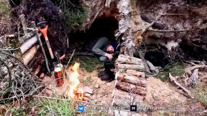 Строю Зимнее Укрытие для ночлега в Лесу, навыки выживания в Дикой Природе