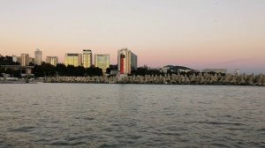 Морская прогулка на яхте вдоль побережья Сочи