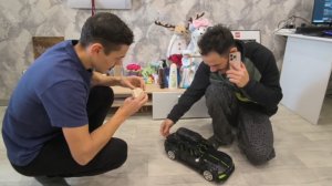 Едем в город // выбираем ЛИНОЛЕУМ // машинки в подарок 😄🤷//