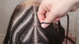 Сердечко из брейдов / прическа для девочки