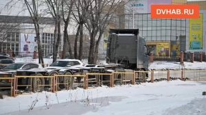 Образовалась пробка: фуры перекрыли движение по Краснореченской