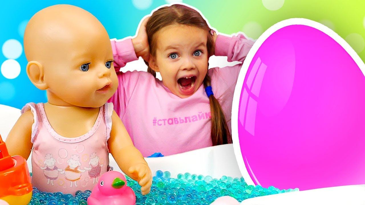 Ищем яйца-сюрпризы для Майи и куклы Лины 🥚✨ Что внутри?