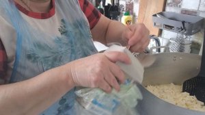 Что случилось?. Сыр по-новому. Яйца пашот.