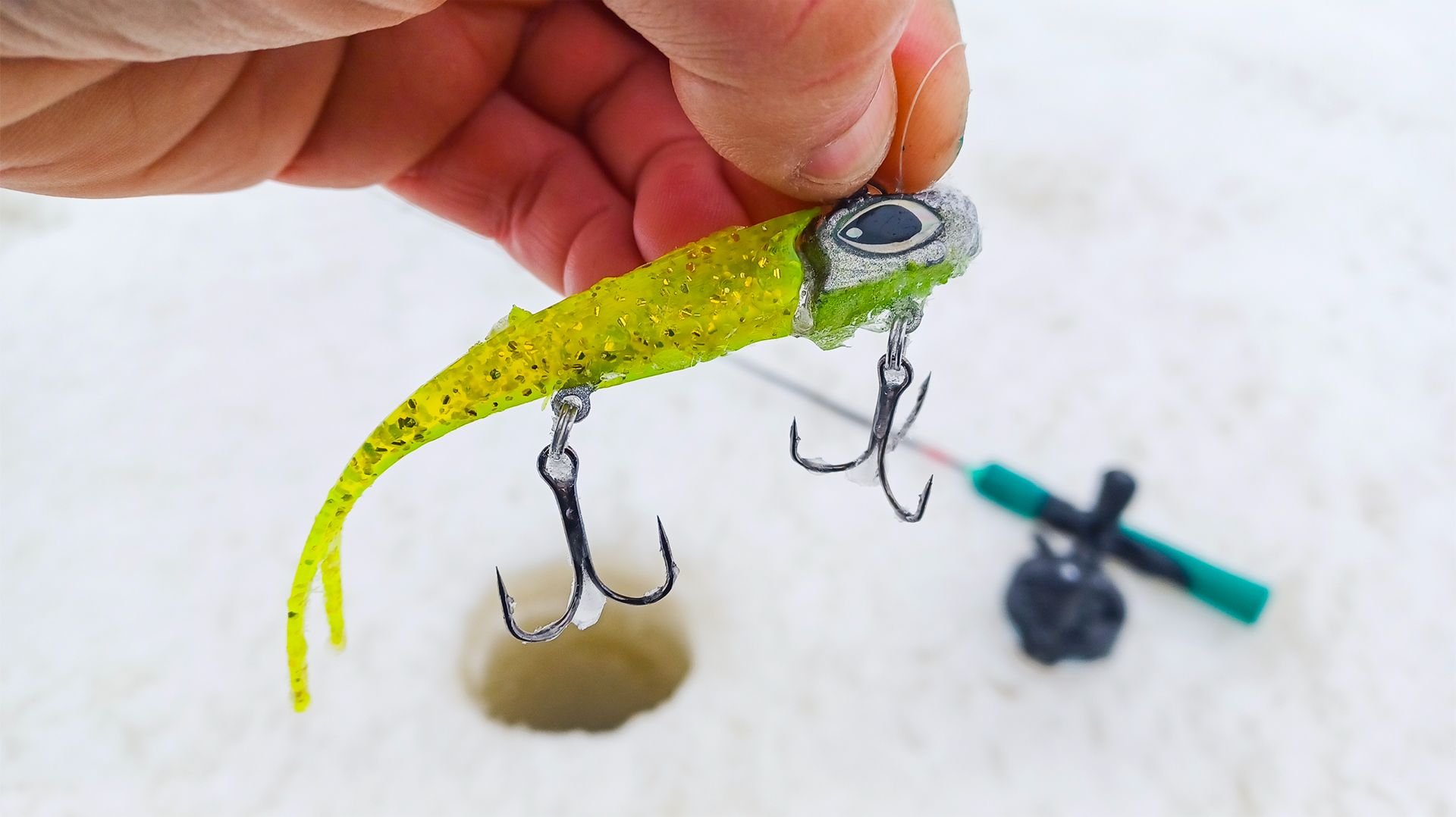 Я ЗНАЛ ЧТО ЭТА ПРИМАНКА ДВА В ОДНОМ, НАЛОВИТ СУДАКОВ и не только. Рыбалка зимой в 2026 смотреть онлайн