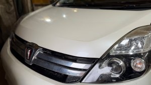 Антикоррозийная обработка материалами Dinitrol  Toyota Isis (Тойота Исис)  2014 г.в. из Японии