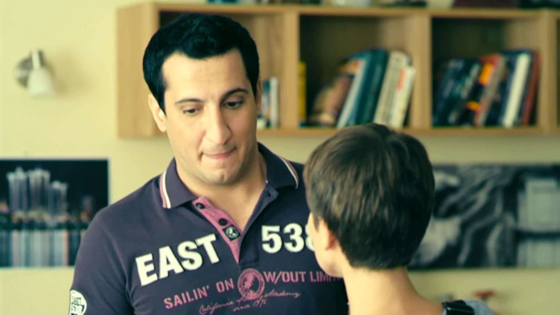 Универ. Новая общага, 1 сезон, 1 серия смотреть онлайн