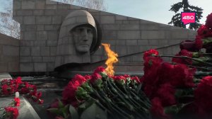 Церемония возложения цветов к Вечному огню в День защитника Отечества в Самаре