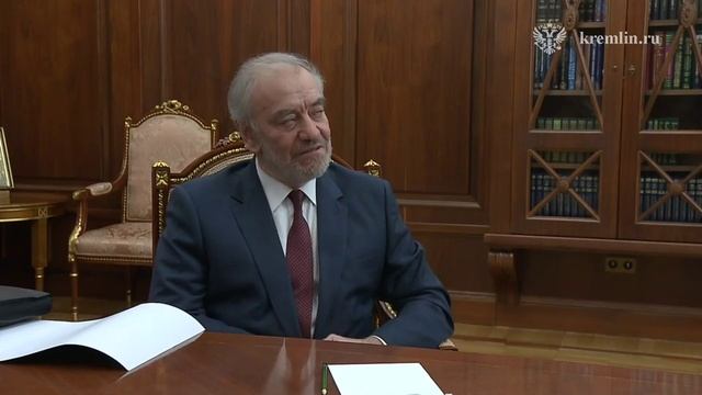 «Мы не можем без Шекспира — это путь в никуда!»: Путин и Гергиев о будущем русской культуры смотреть онлайн