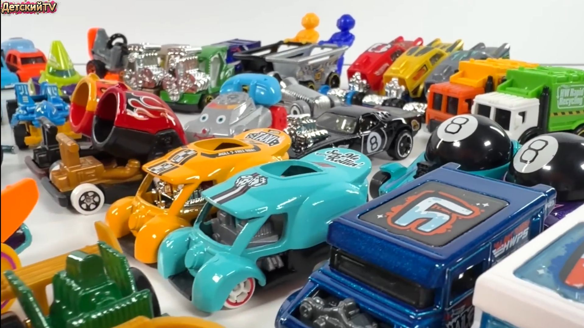 ✅ Открываем 50 машинок Хот Вилс — распаковка для детей