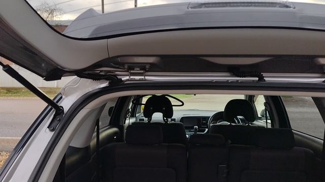 Обзор Toyota Wish кузов 10-G 2008 год. смотреть онлайн