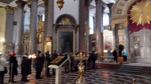 Сегодня я сходила в Казанский собор на Невском проспекте.Оч.красиво там.