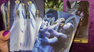 НРАВИШЬСЯ ЛИ ТЫ ЕМУ❓ ГАДАНИЕ ОНЛАЙН 🍓 ТАРО РАСКЛАД