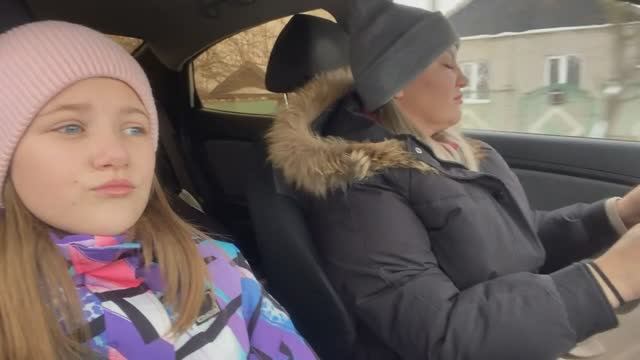 ВОТ ЭТО МАШИНКА! РЕМОНТ ПРОДОЛЖАНТСЯ.КГРУШКИ.КОСТЮМ.И ДРУГОЕ...