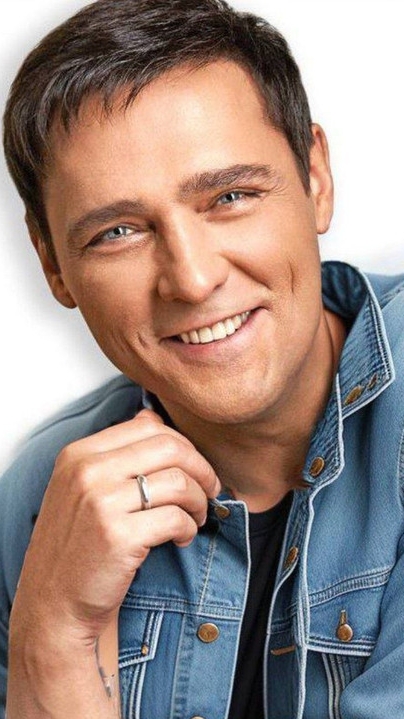 От белых роз , сойти с ума . смотреть онлайн