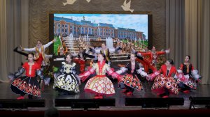 Образцовый ансамбль современного танца " Акцент " . " Музыкальная шкатулка "