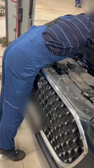 Почему дилеры царапают наши машины?