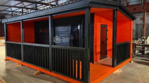 Каркасная баня серии "Златоуст" от компании Планета Дерева. Габарит бани 4,3х6 метров