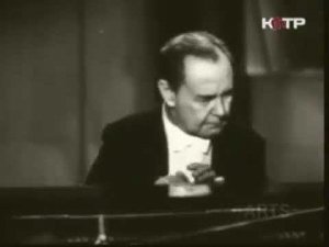 Иосиф Гофман.Историческая видеозапись.   Бетховен Концерт no 5 для ф-но с оркестром Финал,фрагмент.