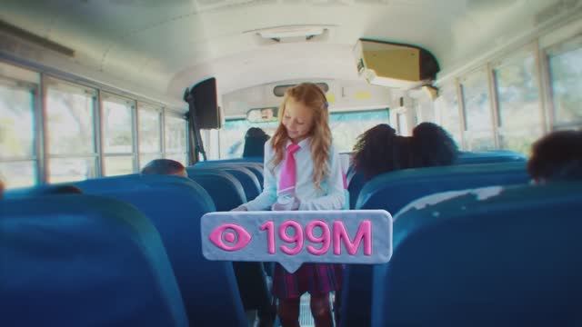 Nastya in the show Born to be Viral смотреть онлайн