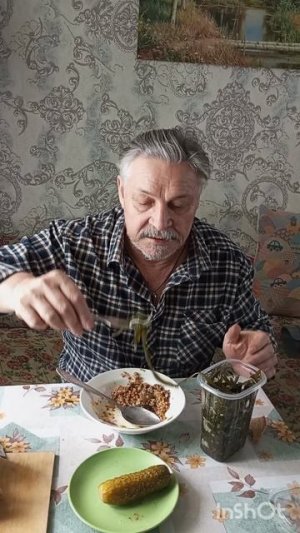 У нас сегодня гречка с грибами. Приятного аппетита 😋