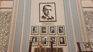 Вахтангова театр: фойе и  музей