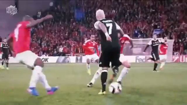 Они могли бы быть топ-футболистами, если бы не были тупыми. смотреть онлайн