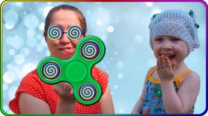 Играем на детской площадке в дочки матери. Спиннер гипноз!