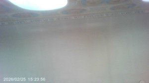 Зажигаю лампады в храме к Архиерейскому Богослужению