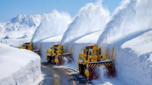 Мощные снегоуборочные машины, экстремально быстрая очистка снега.
