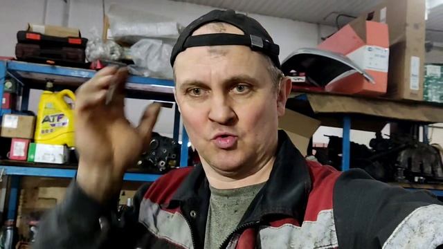 Mercedes Benz VANEO W414 1,9D. Замена сцепление, с/у двигателя смотреть онлайн