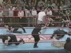WCW Goldberg destroys three men and black monkey.Голдберг уничтожает 3х мужиков,обезьяну.11DeadFace