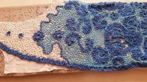 Жакет голубой завиток. Ирландское кружево. Готова правая полочка