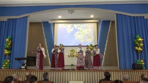 Фолк-группа «Пятница» с песней «А он такой»