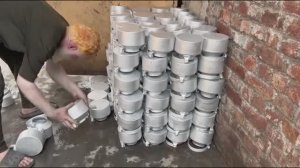 Изготовление чайников и других изделий из переработанного алюминия.