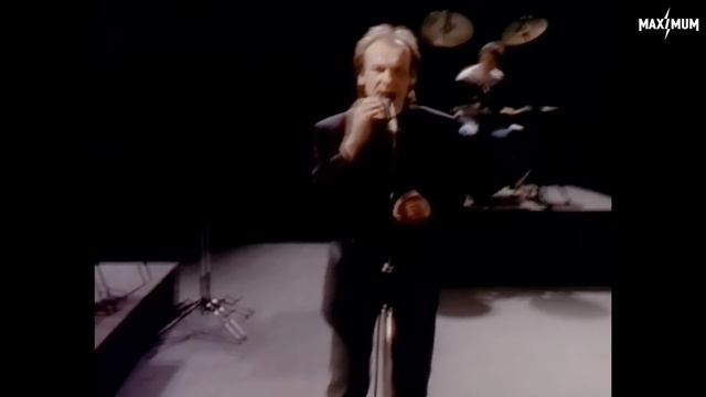 Mike & The Mechanics — The Living Years смотреть онлайн
