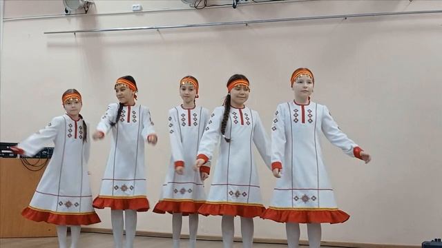 Школьники в гостях у волонтеров