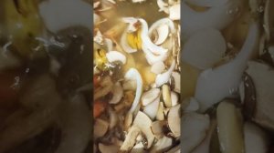 Том Ям
Традиционное блюдо на 1 января