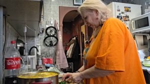 ОНА ЕГО РОДИЛА ЧТО-БЫ СПАСТИ? ЛЕГКИЙ СУПЧИК С ПЛАВЛЕНЫМ СЫРКОМ!